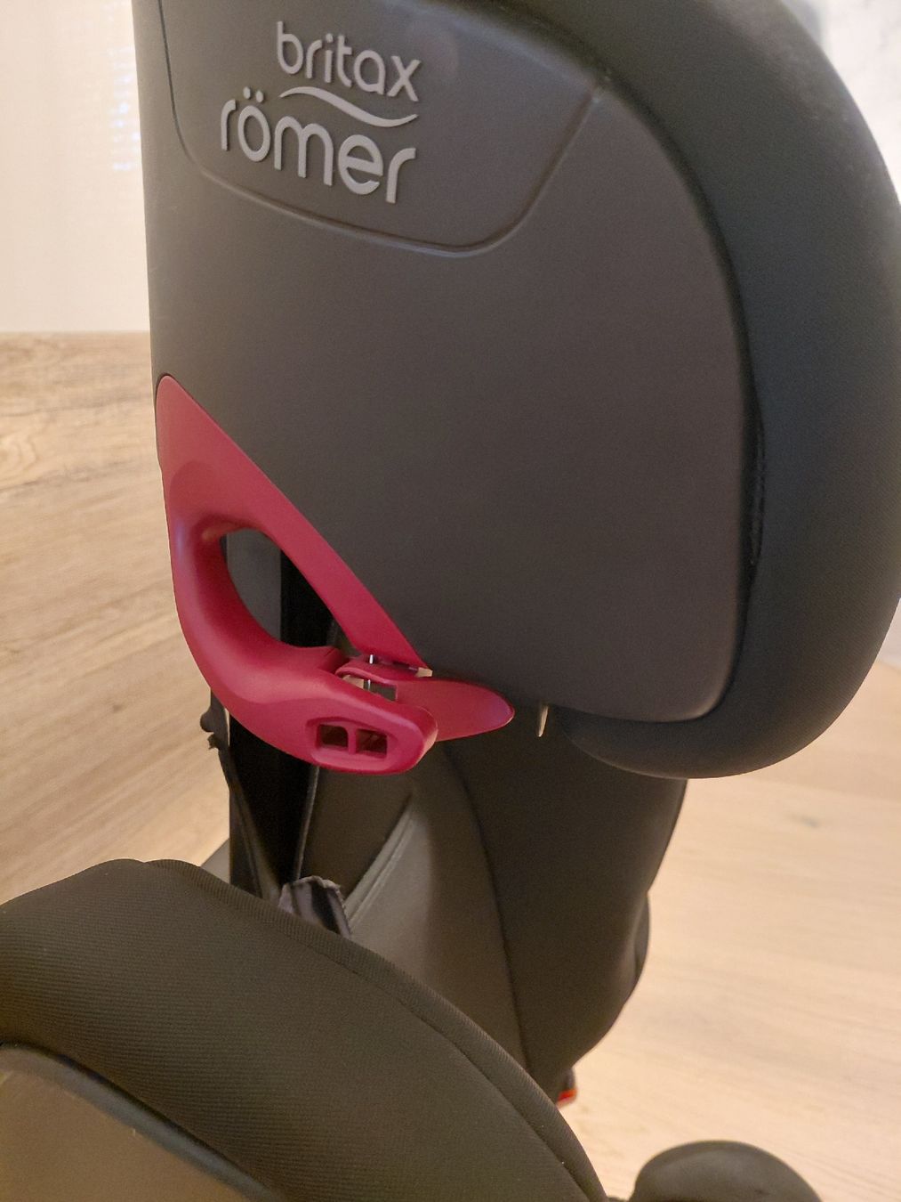 Britax Römer Sièges auto: Römer Kidfix Kindersitz – D'occasion à Oberuzwil par adrian.ryffel 3