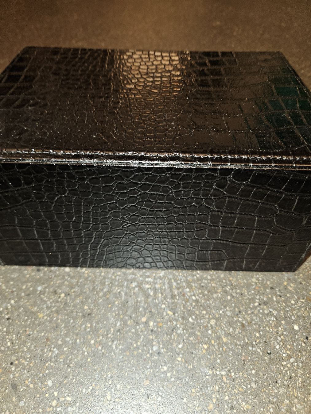 Sistemi di archiviazione: Schwarze Schmuckbox mit 2 Schubladen, Kunstleder  – Nuovo (secondo la descrizione) da Ormalingen venduto da nomolnoi 7