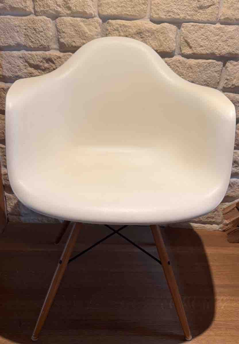 Sedie: Vitra Eams Plastic Chair - weiss – Usato da Oberrieden venduto da Zarrouk01 1