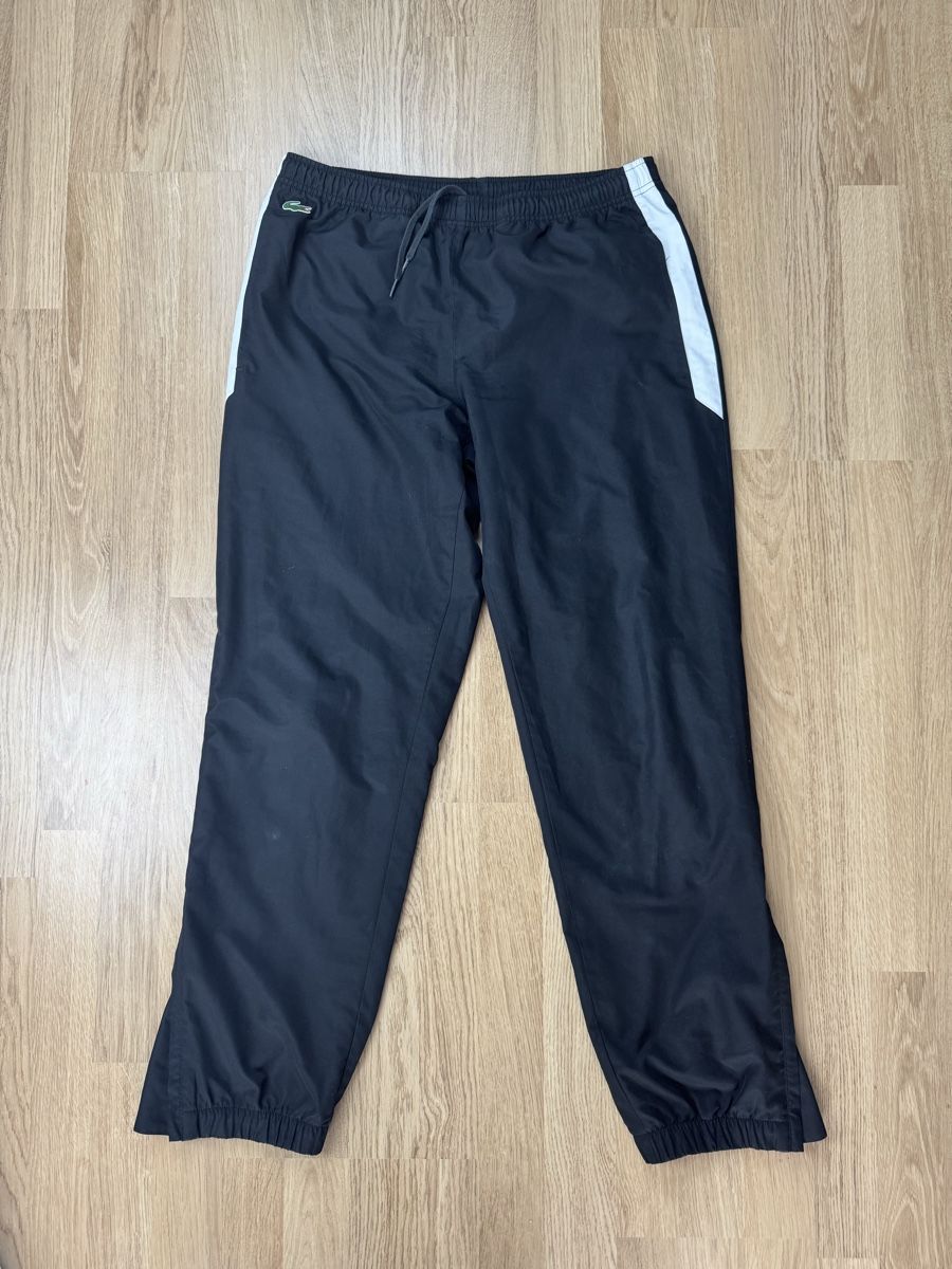 Lacoste Pantaloni: Lacoste Sport Trainingshose – Usato da Bern venduto da Mancini