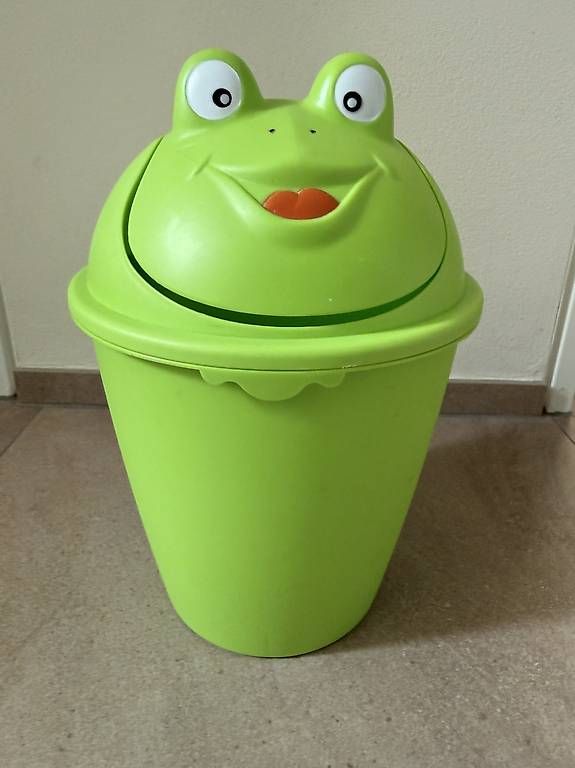 Poubelles: Abfalleimer Frosch Design Kinder Eimer, 6 l – D'occasion à Sirnach par andreasbr74