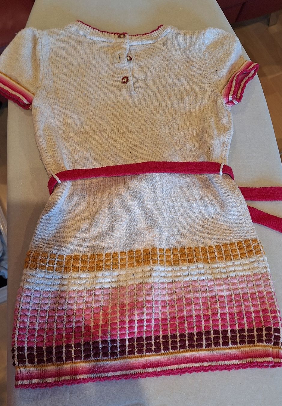 Kleider & Röcke: Strickkleid – Gebraucht aus Oberägeri von run_cj6q 1