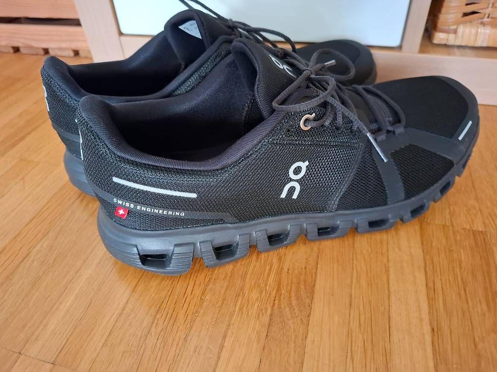 On Scarpe da uomo: On cloud 6, all black, 45 – Nuovo (secondo la descrizione) da Widen venduto da eve.88 1