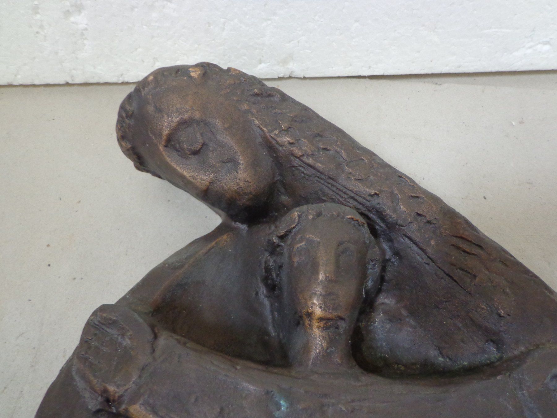 Statuette: Bronzefigur Mutter mit Kind – Usato da Zofingen venduto da goezi 1
