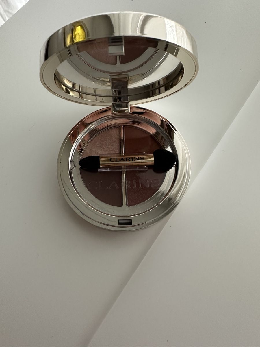 Clarins Make-up: Clarins ombre 4 couleurs 03 – Nuovo (secondo la descrizione) da Courgevaux venduto da missceline5 1