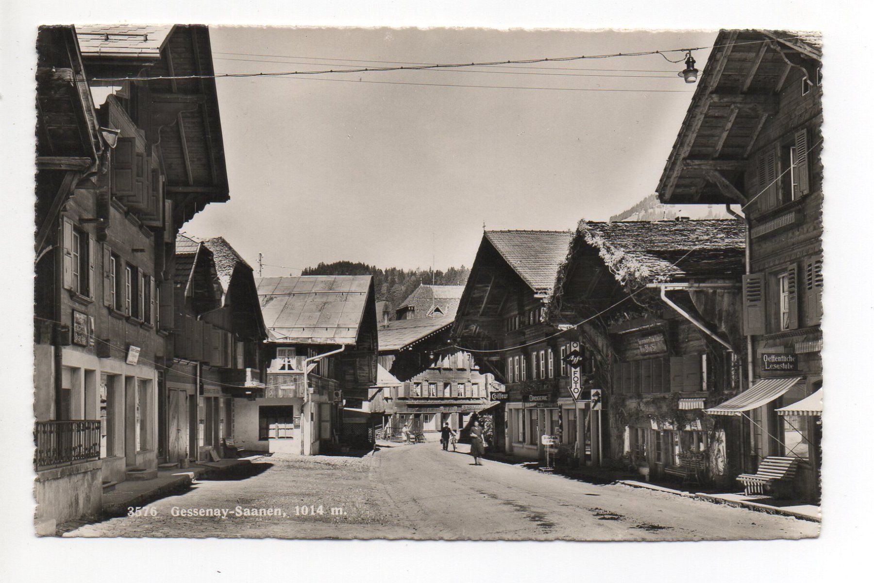 Cartoline postali: SAANEN Gessenay - Strasse belebt – Usato da Jona venduto da philajona