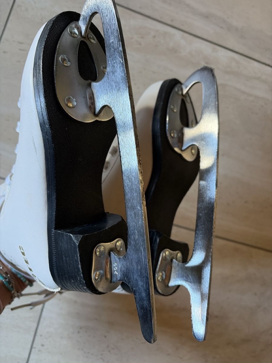 Pattini da ghiaccio: Schlittschuhe K-Tec, Gr31 – Usato da Mühlethal venduto da marga_10 2