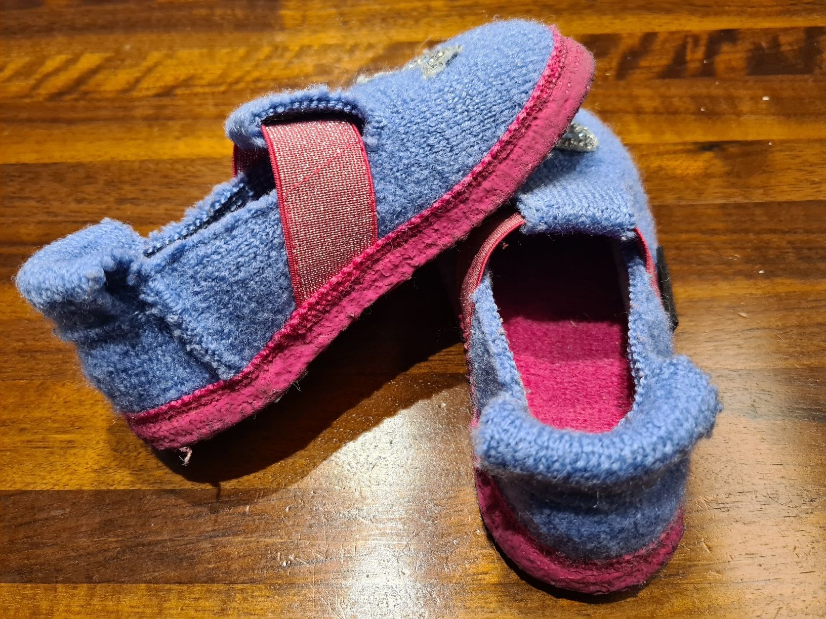 Schuhe für Mädchen: Nanga Hausschuh Grösse 26 – Gebraucht aus Thun von PiC 1