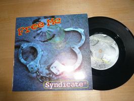 Syndicate – Free Me - UK 1997 - The Sticky Label – SIVS031