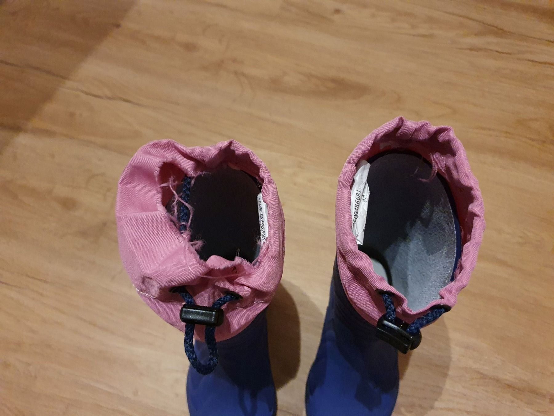 Scarpe per ragazze: Regenstiefel Gr. 24/25, einer blinkt – Usato da Heinrichswil venduto da frankie19860 7