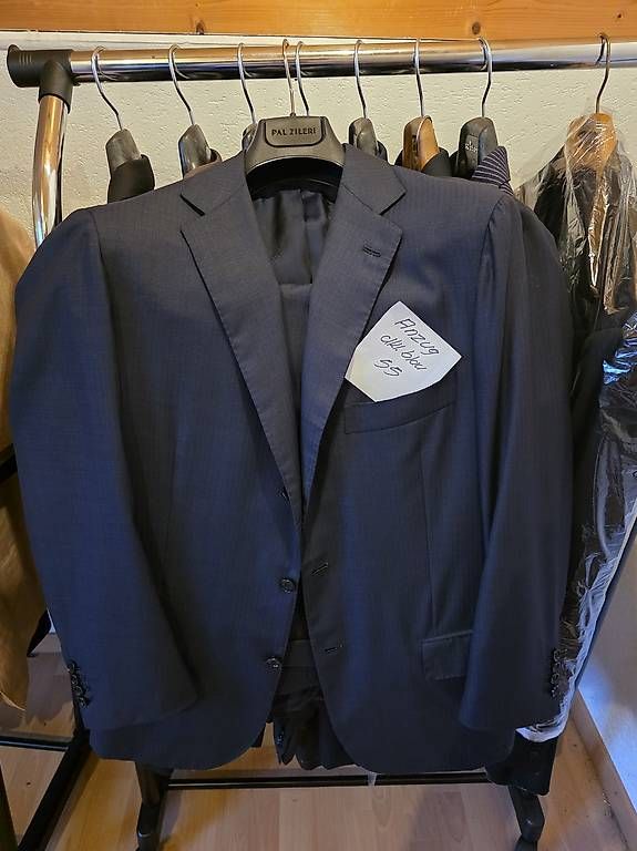 Completi, tute sportive e funzionali: Kiton Anzug – Nuovo e nell'imballaggio originale da Hausen AG venduto da MM_FM