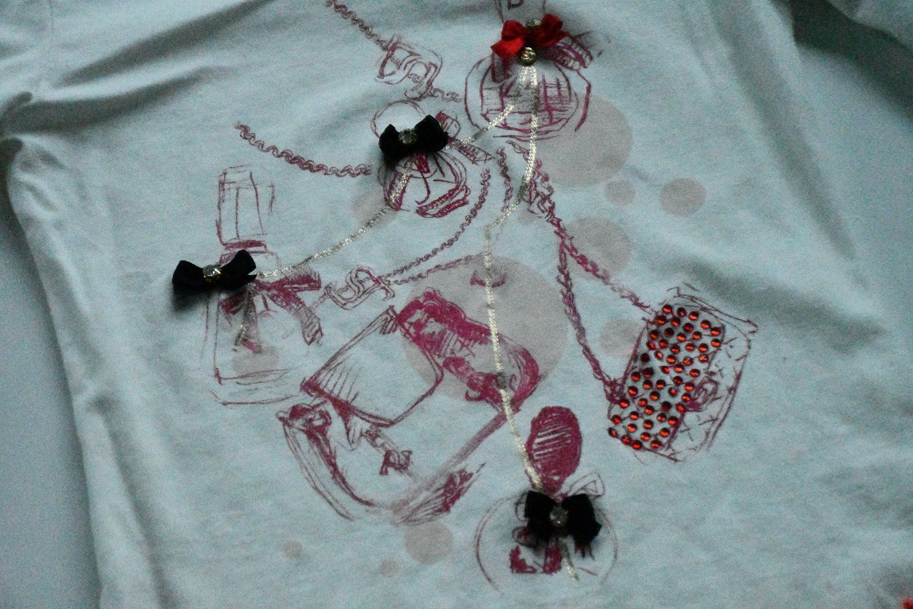 Lotti & Set di vestiti: neu Rock, Tshirt SuperSash gr.152 – Usato da Nuglar venduto da Korsika2 2
