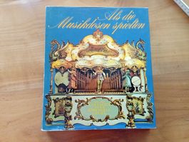 ALS DIE MUSIKDOSEN SPIELTEN