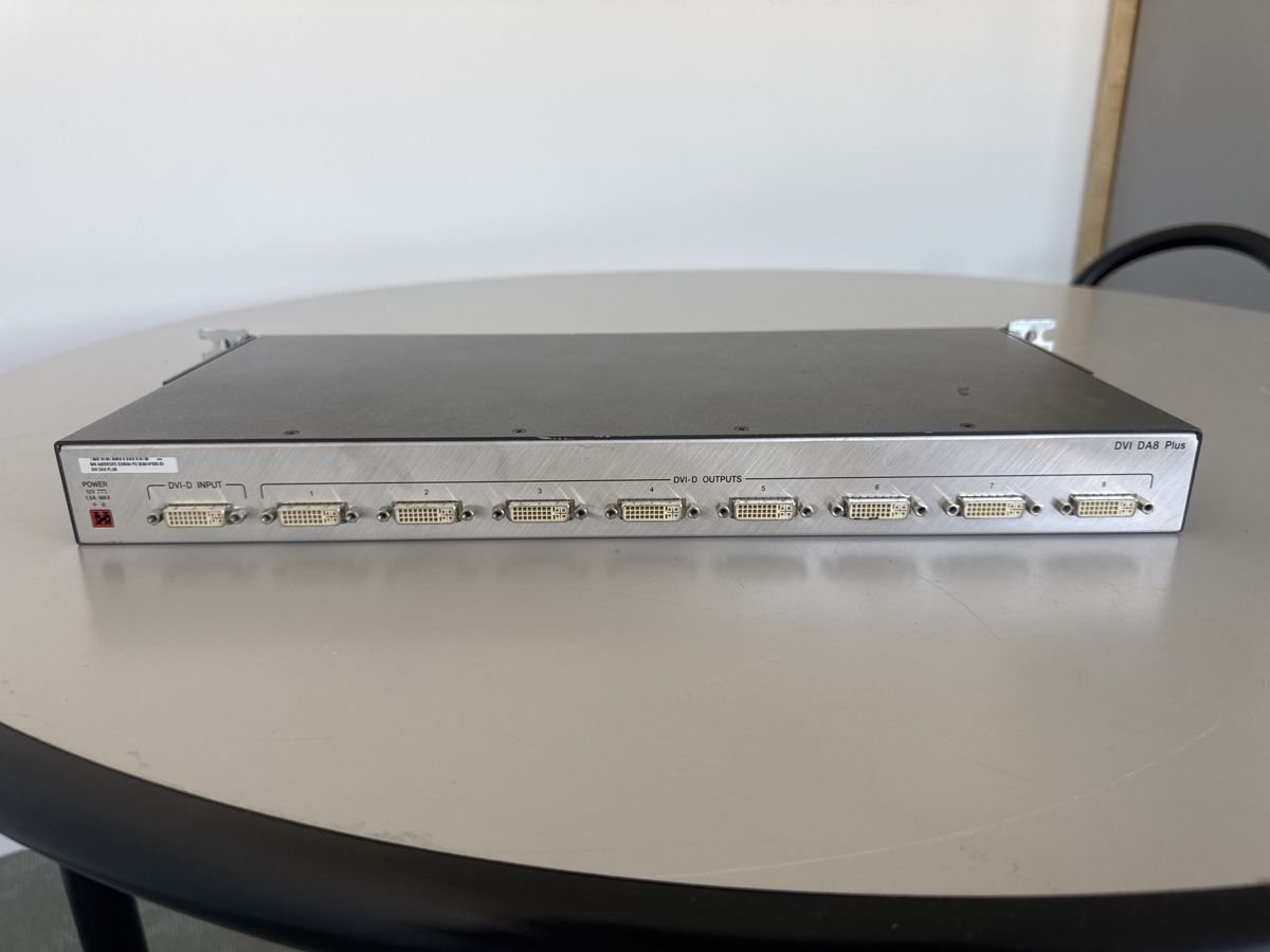 Verstärker: Extron DVI DA8 Plus Series DVI Verteilverstärker, Top! – Gebraucht aus Urdorf von Studerpa 1