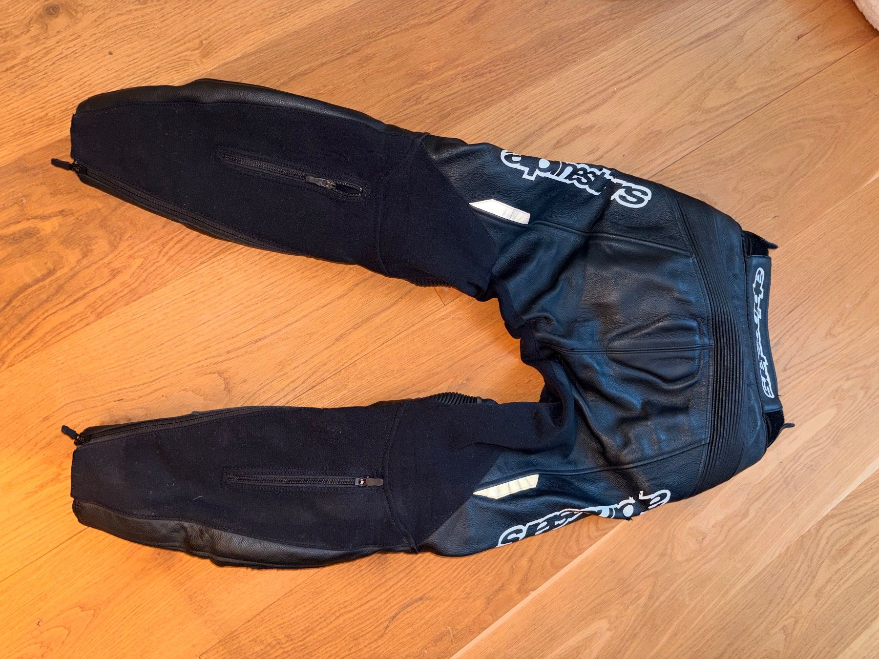 Alpinestars Pantaloni: Alpinestars Track Leather Pants – Usato da Basel venduto da leu_5gtn 1