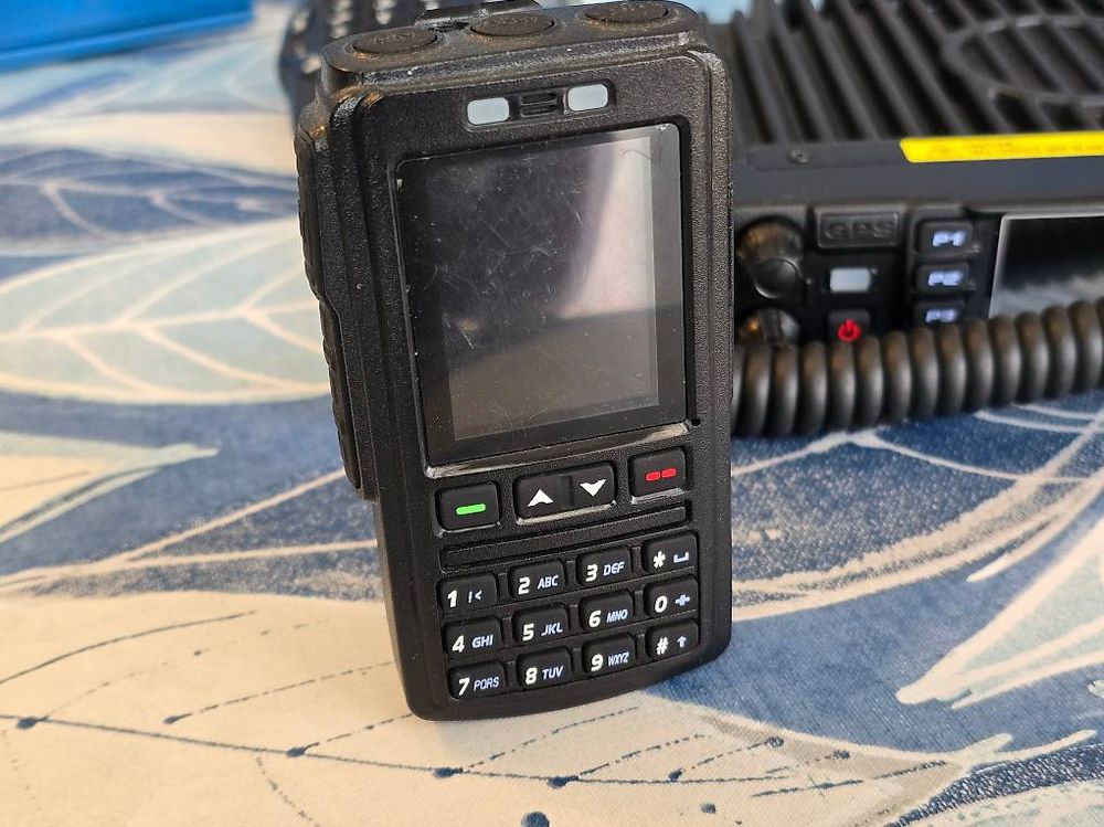 Yaesu Radios: Anytone AT-D578UV Plus APRS + BT-01 Bluetooth MIC – Gebraucht aus Tesserete von FPVLife 3