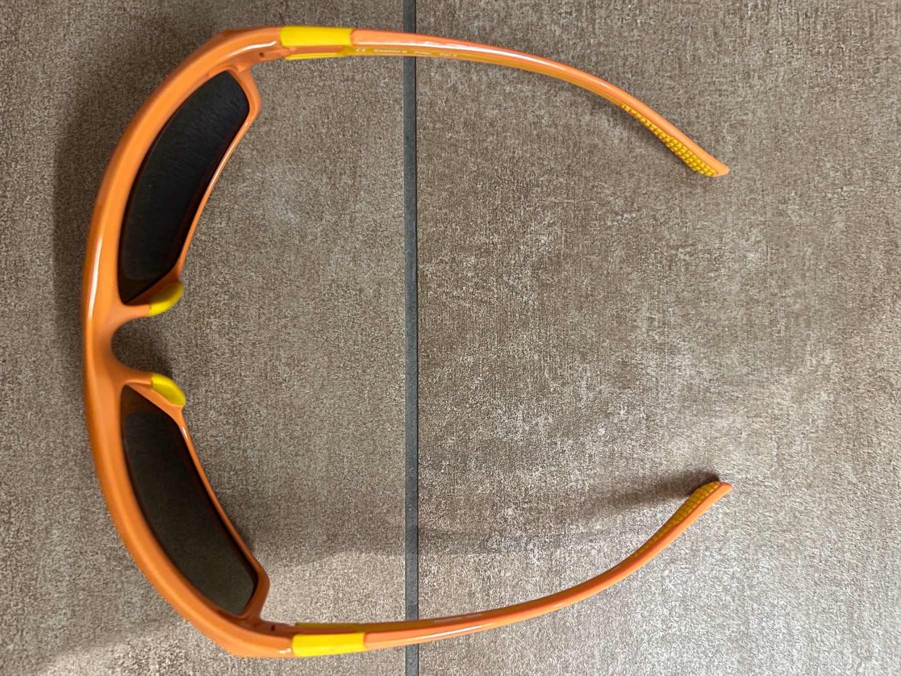 Occhiali & Lenti: Beach Mountain Sonnenbrille Orange – Usato da Merenschwand venduto da Andyw8 4