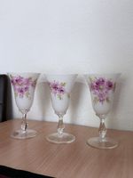 Lot de 3 verres à pied vintage avec décor floral 