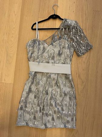 Festliches Kleid kurz in Grösse 36-38