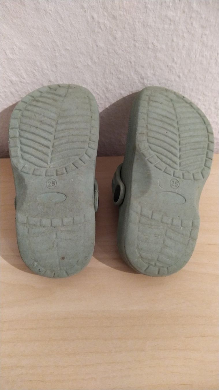 Scarpe per ragazzi: Clogs gr. 25 – Usato da Kappel SO venduto da teiger83 1