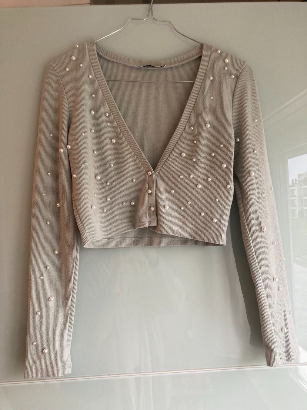 Zara Maglioni & Felpe: Zara Perlen Crop Strickjacke Gr. S – Usato da Winterthur venduto da rox_n5tg