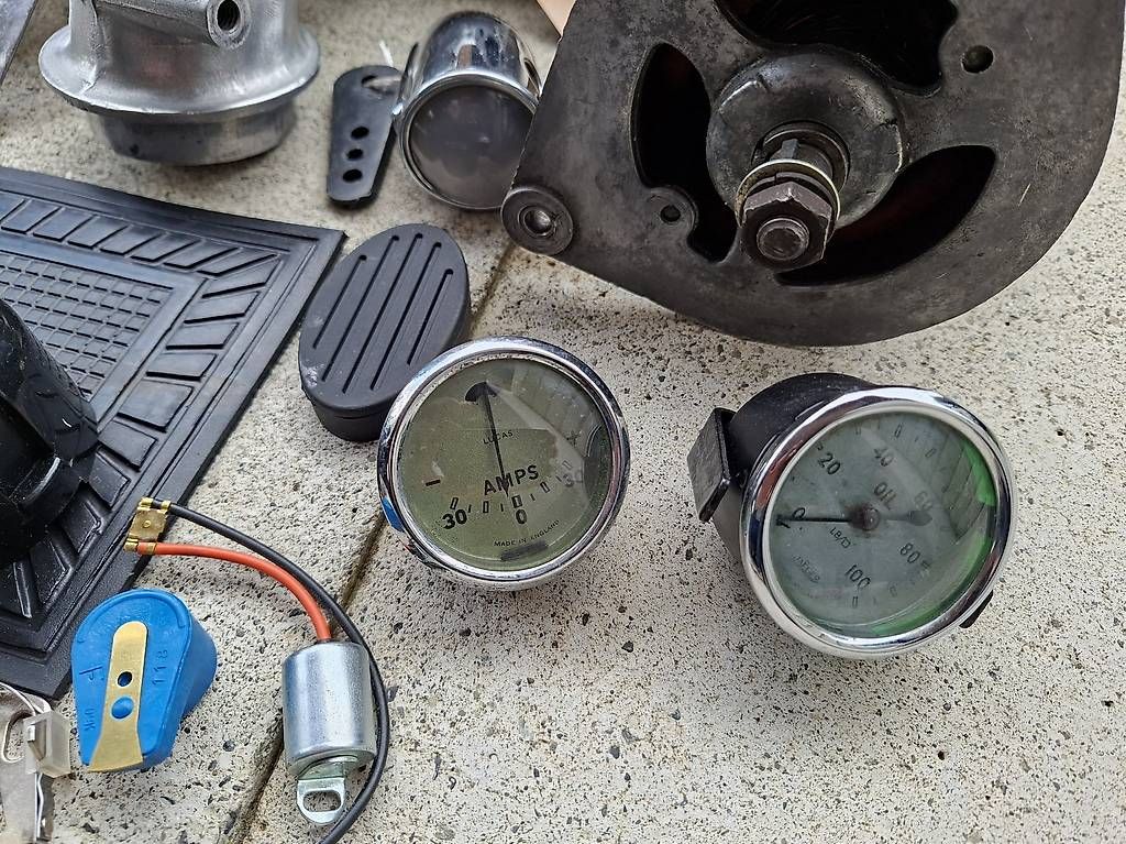 Tutti pezzi di ricambio auto: MG TD Ersatzteile u. Zubehör – Usato da Gümligen venduto da Corsica0 2