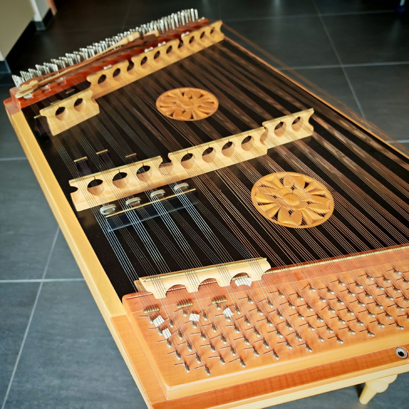 Strumenti musicali: Appenzeller Hackbrett von Werner Alder – Usato da Appenzell venduto da jositoja 7