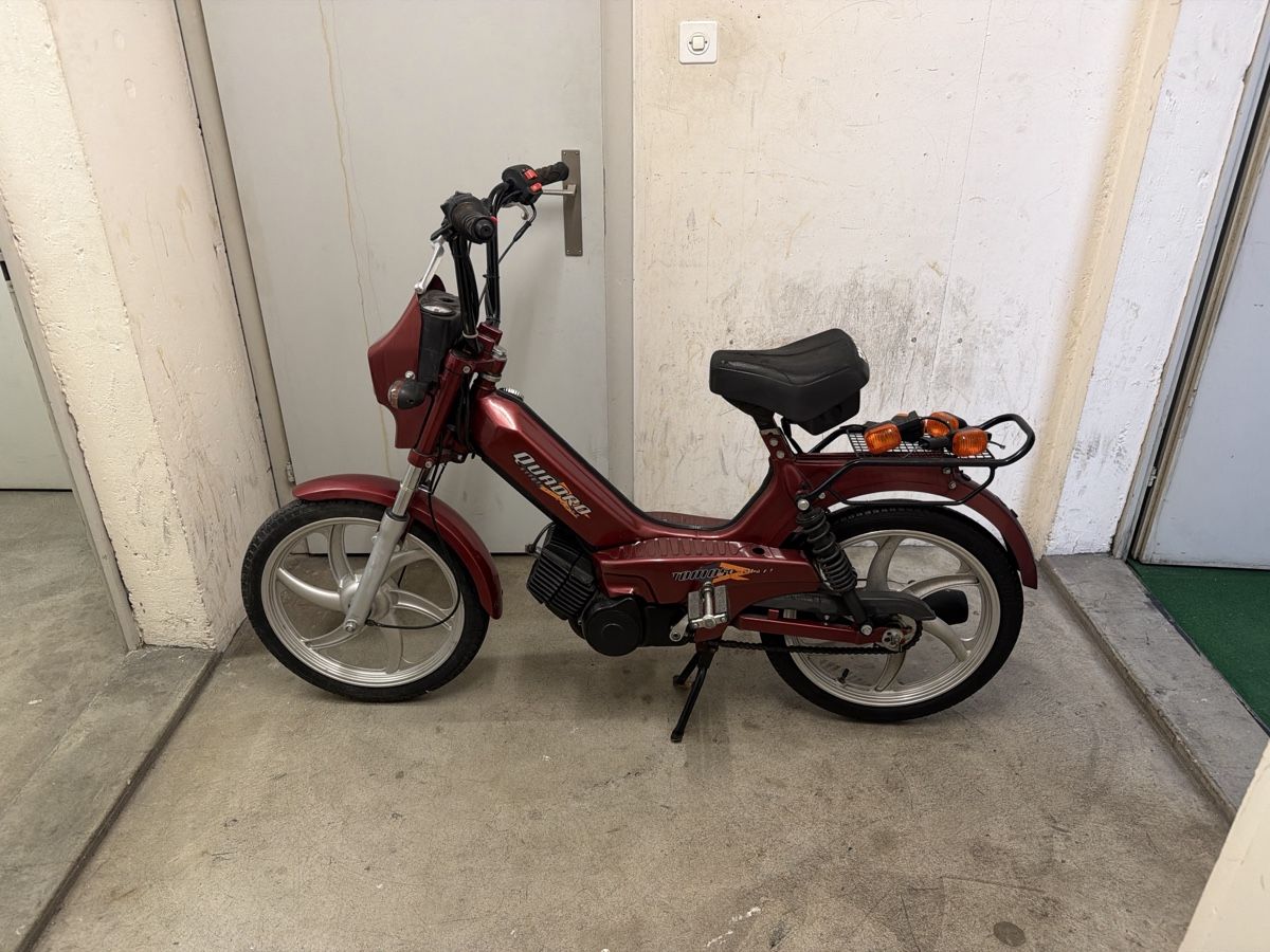 Tomos Ciclomotori: Ciclomotore Tomos Quadro rosso  – Usato da basel venduto da Swiss._.1978