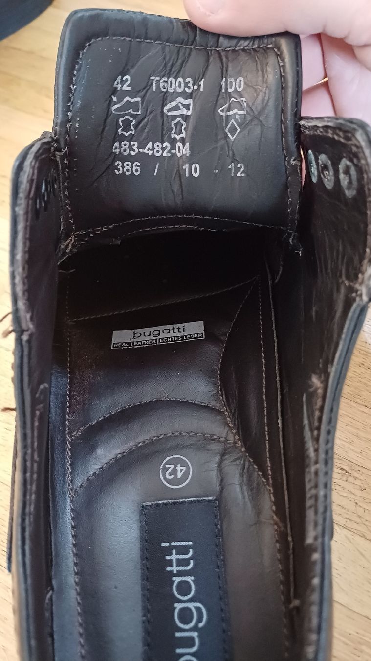 Bugatti Scarpe da uomo: Bugatti Lederschuhe Schwarz Gr. 42 – Usato da Brüttisellen venduto da bit_rr72 4