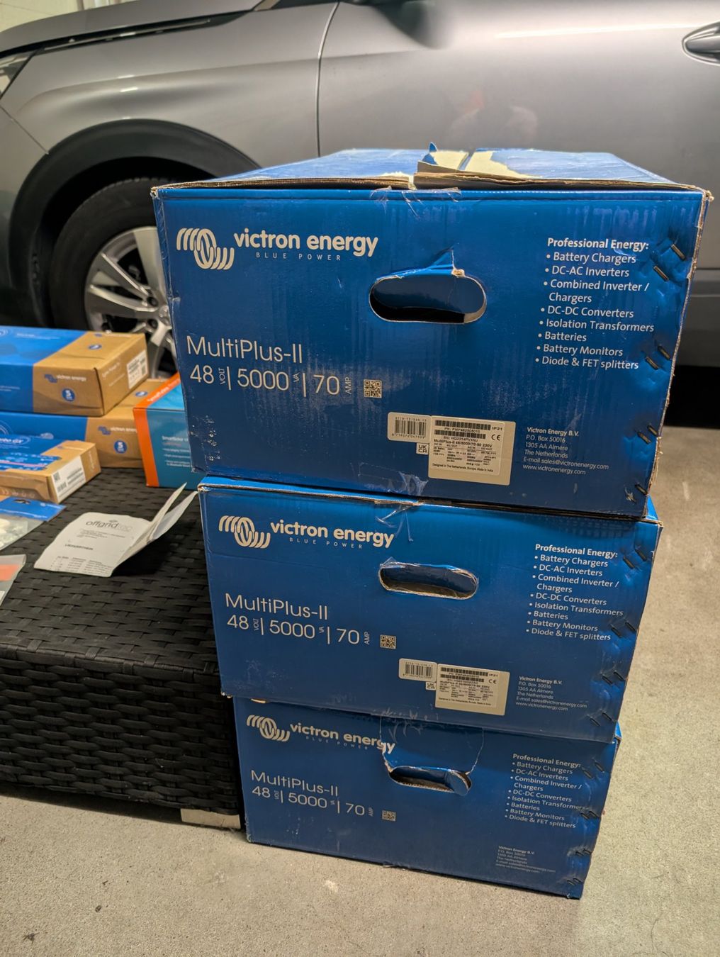 Victron Wechselrichter: Victron 3-Phasen-System Multiplus 2 48/5000, Komplettset – Neu und originalverpackt aus Hallwil von simonw1