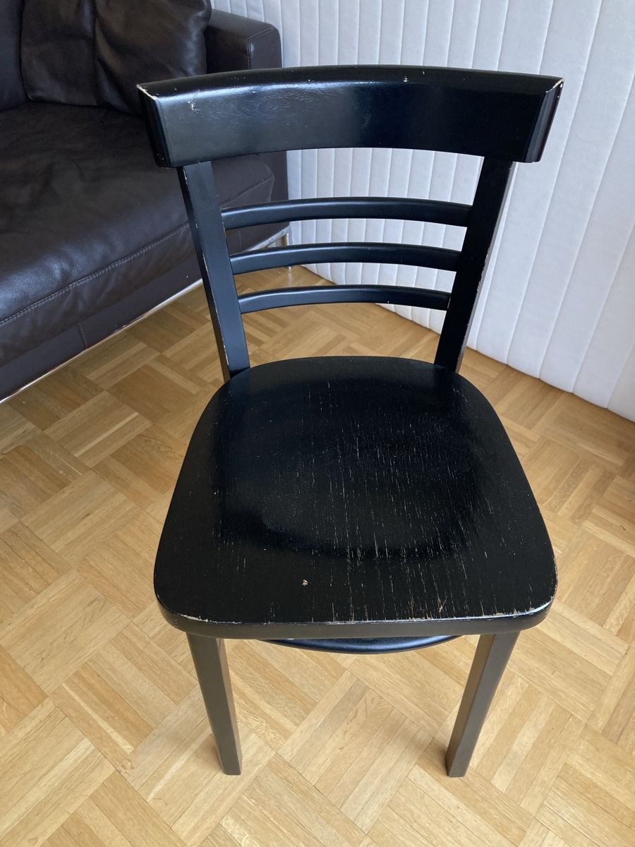 Sedie: Chaise noire en bois – Usato da Genève venduto da mer_s9dr 1