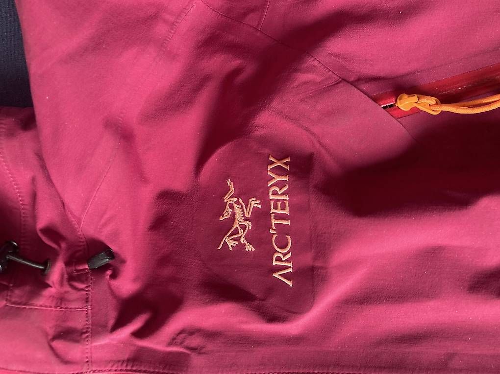 Vestes: Arcteryx beta, Gr. Damen M – D'occasion à Aegerten par viv_w9y5 1