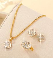 4-teiliges Schmuckset für Damen im quadratischen Design