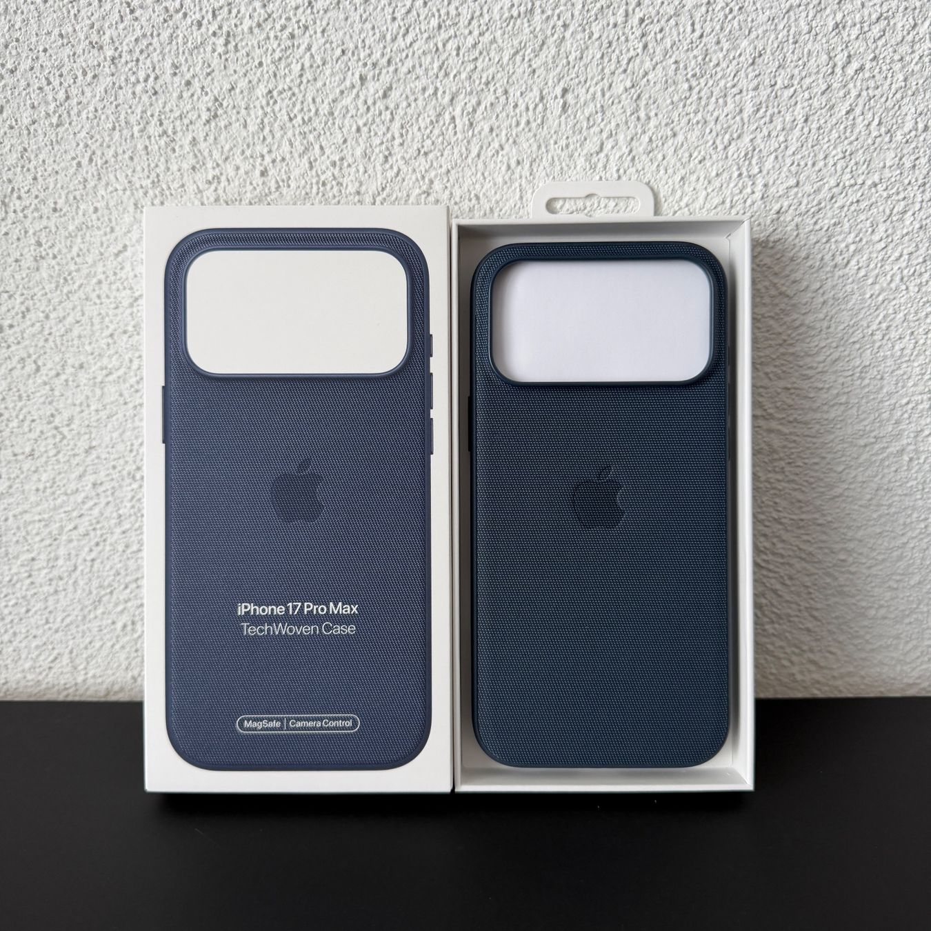 Apple Covers & Schutzfolien: Apple | TechWoven Case | Blau | iPhone 17 Pro Max – Gebraucht aus Tägerwilen von Skillet 1