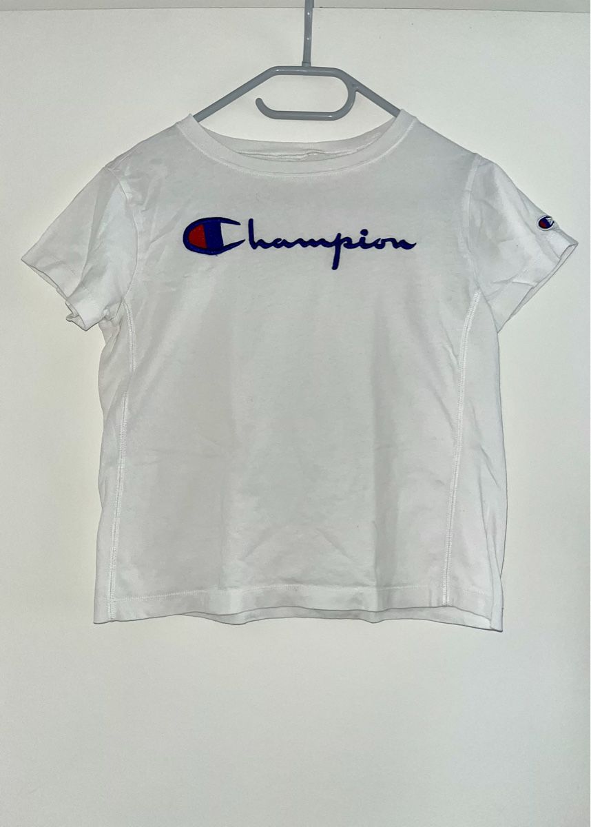 Champion T-shirt: T-shirt Champion – Usato da Villars-sur-Glâne venduto da maeva_polesports