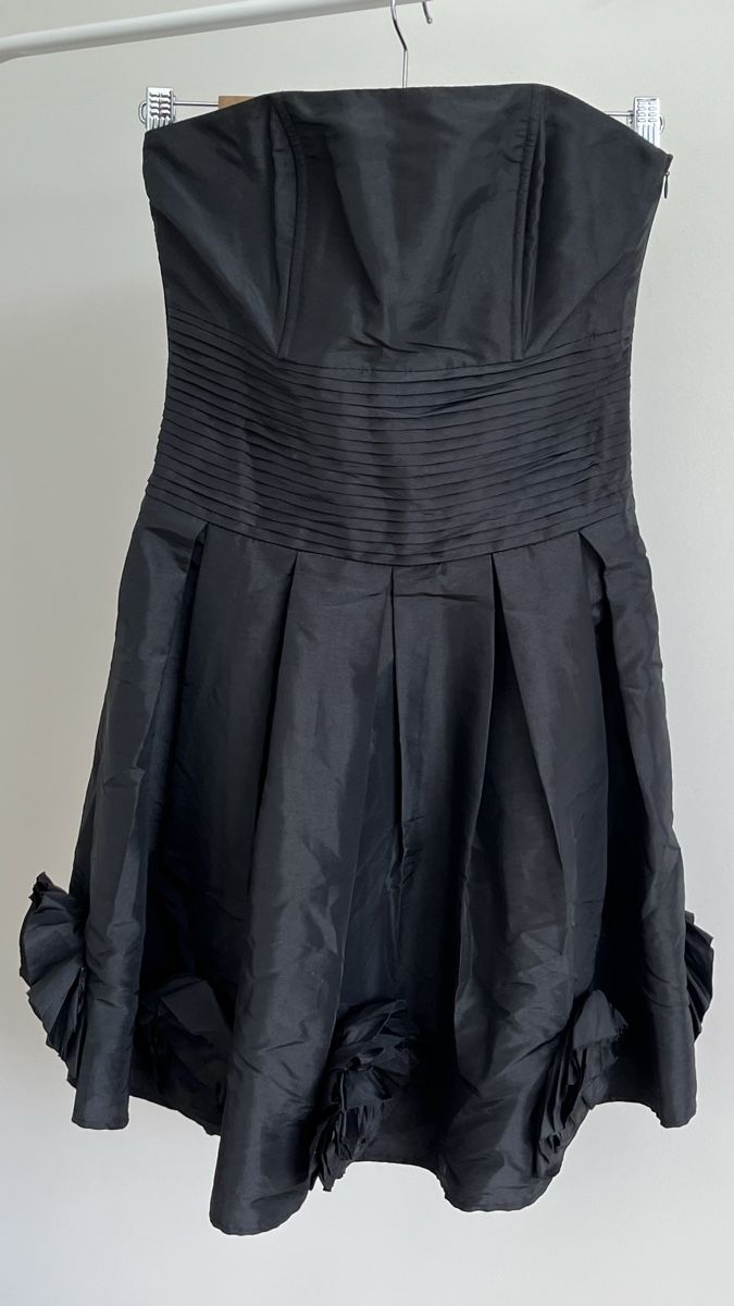 Vestiti: Robe de soirée noire bustier avec roses, élégante – Usato da Lausanne venduto da Global.P