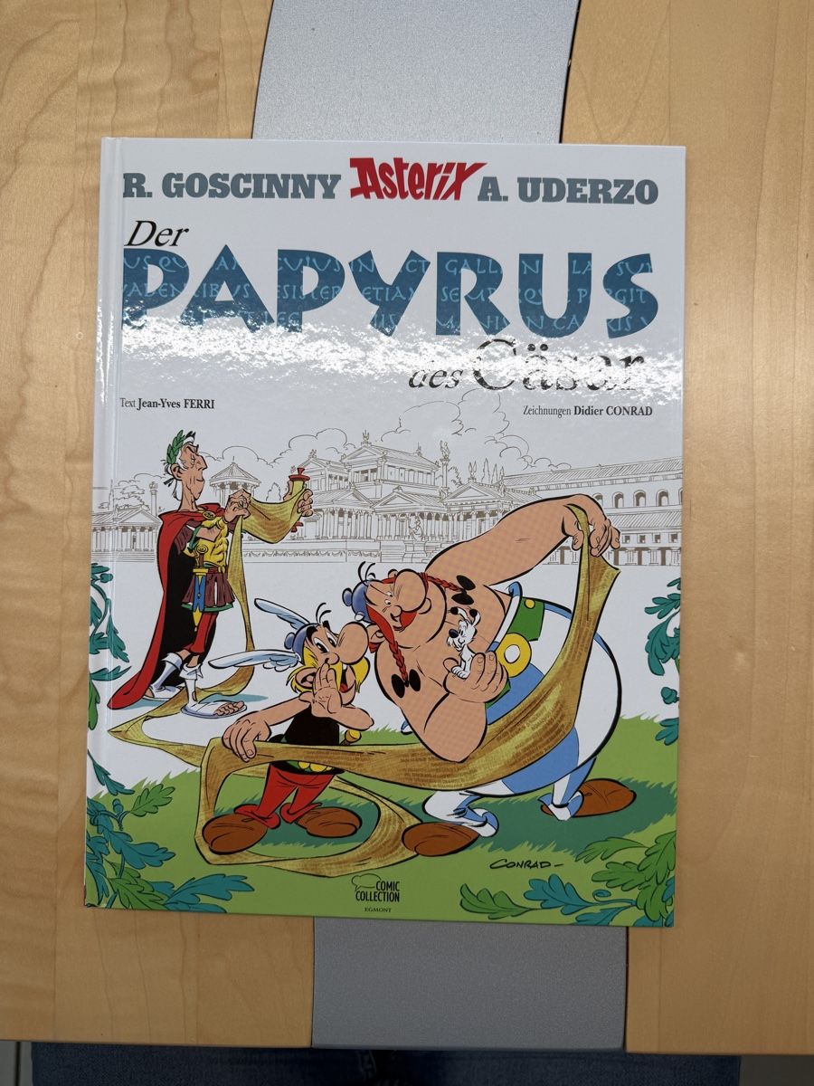 Fumetti: Asterix Comic Der Papyrus des Cäsar Hardcover neu – Nuovo e nell'imballaggio originale da Oensingen venduto da Francos
