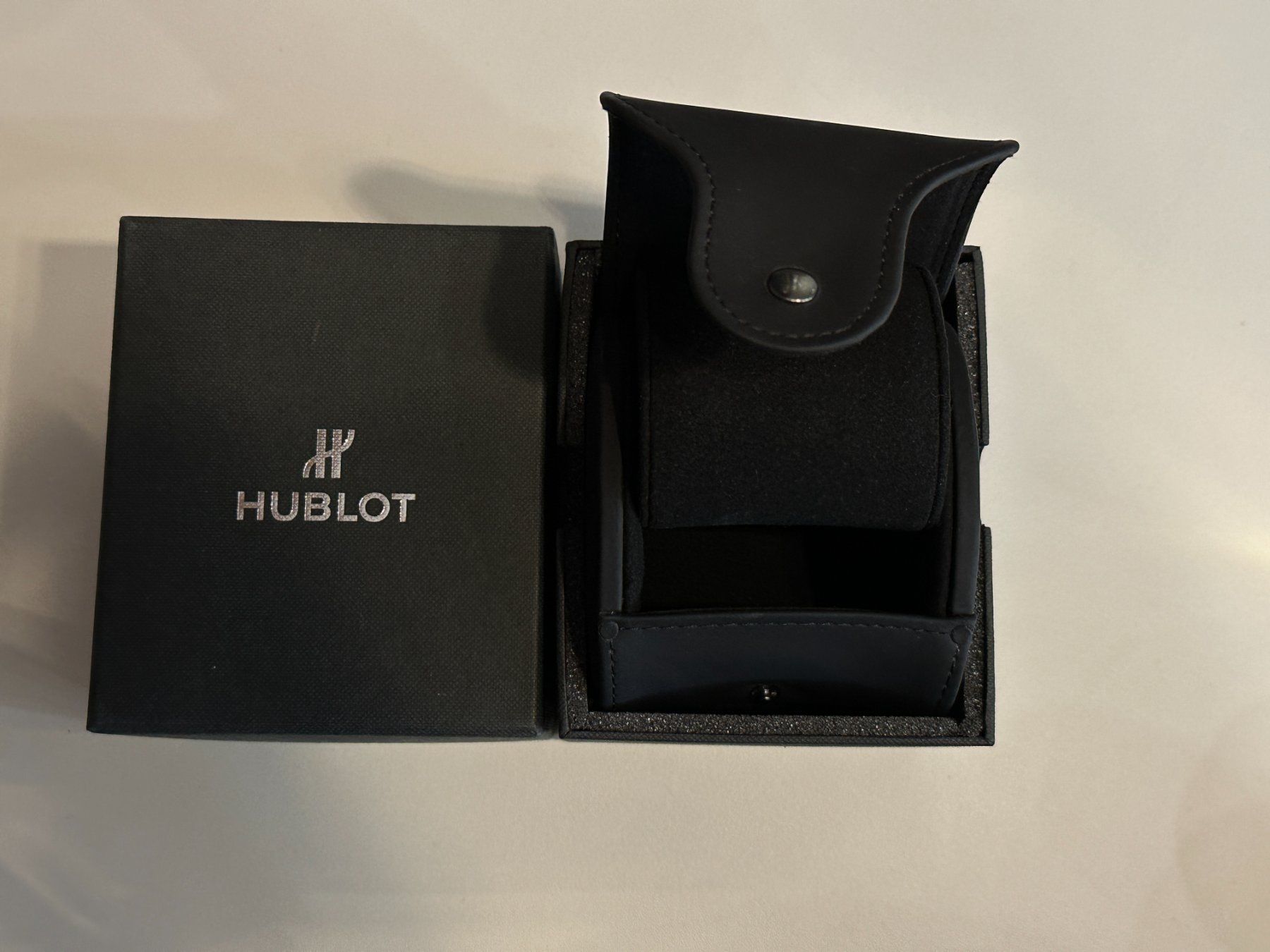 Uhrenboxen: Hublot Serviceetuis – Gebraucht aus Zürich von Stargold-Accessoires 1