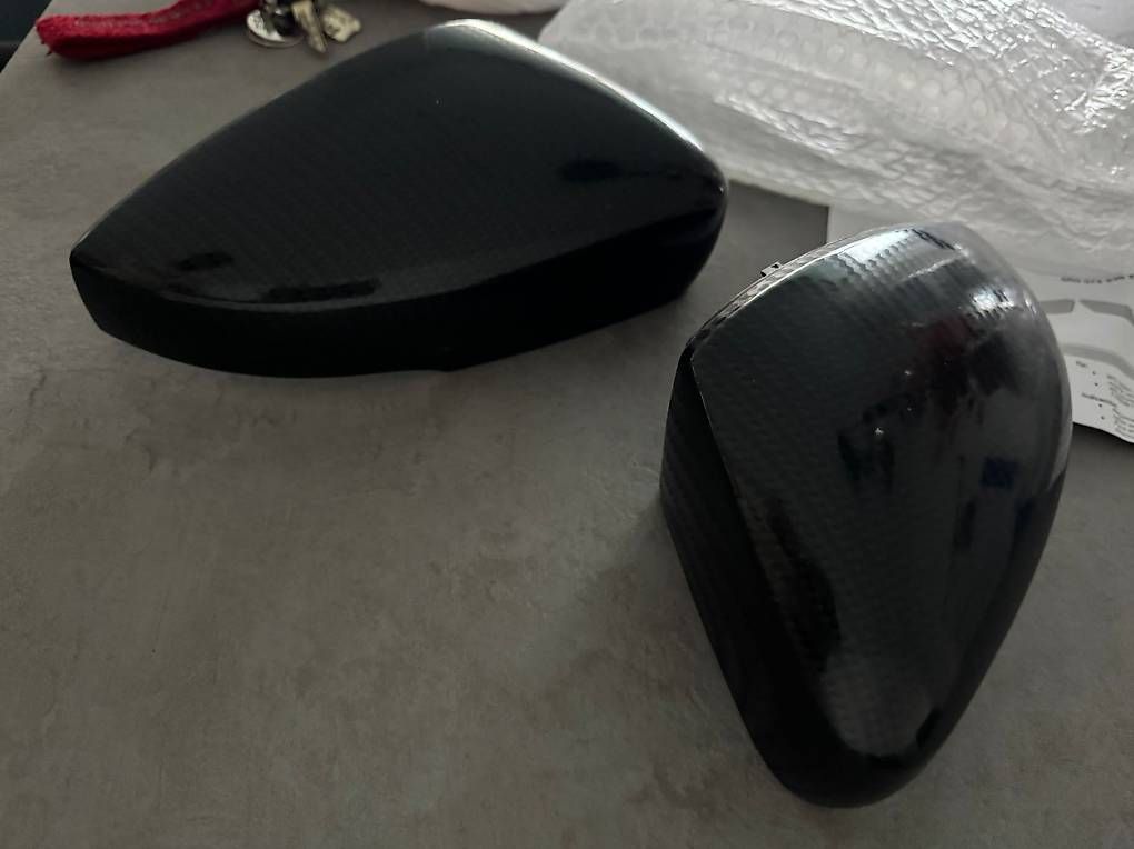 Tutti pezzi di ricambio auto: Orginal VW Carbon-Spiegelklappen – Usato da Rupperswil venduto da pir_6kfb 4