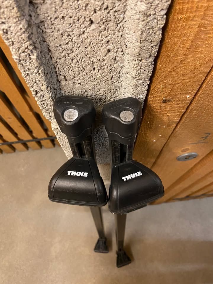 Dachträger: Thule SquareBar Evo – Gebraucht aus Veyrier von aaaandg