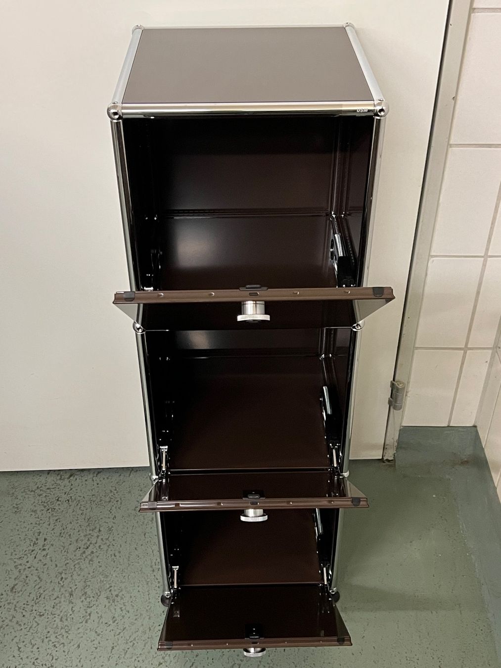 USM Cassettiere: USM Haller Sideboard Braun in Top Zustand – Usato da Dietikon venduto da Kumar_Occasionen 5