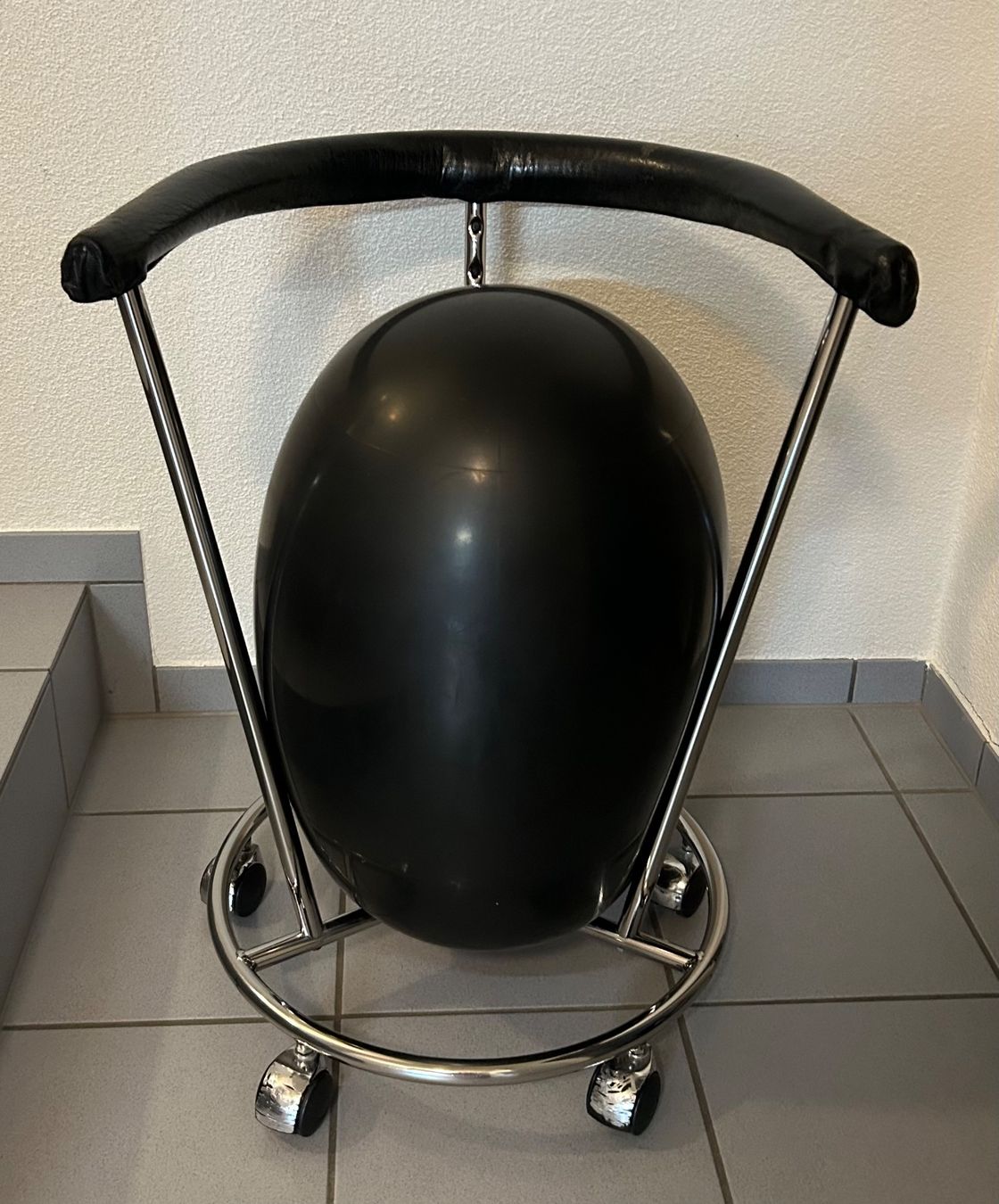 Stühle: Bürostuhl Sitzball auf Rollen – Gebraucht aus Wetzikon ZH von Madi68