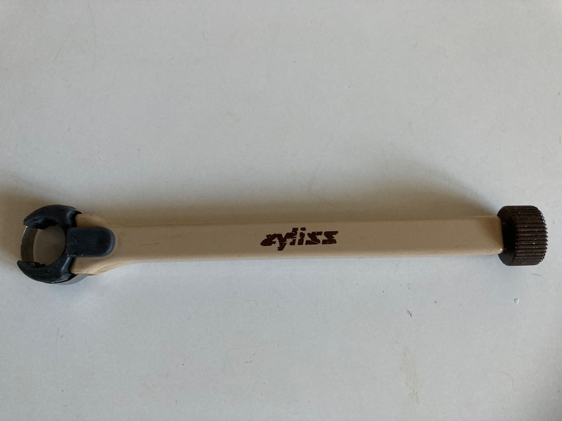 Zyliss Elettrodomestici da cucina: Alter Zyliss - Flaschen-Öffner – Usato da Zürich venduto da Chaeffeler