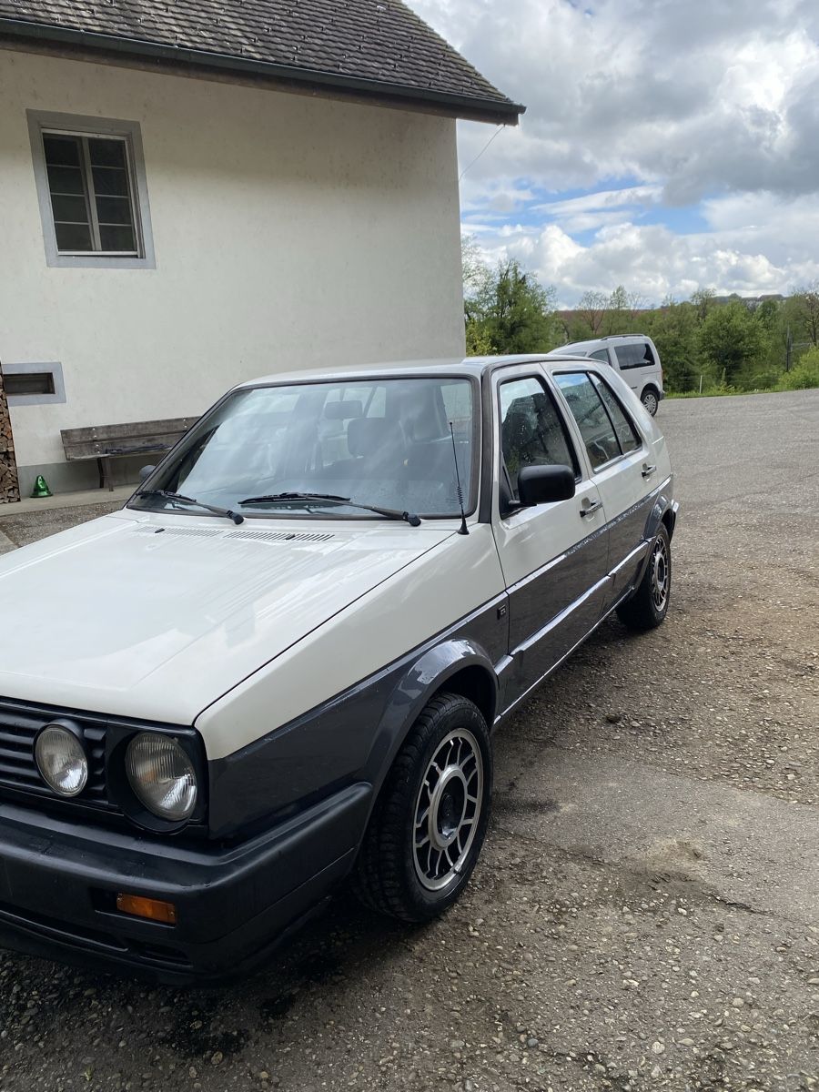 VW Automobili: Vw Golf 2 – Usato da Olten venduto da Jonashengartner