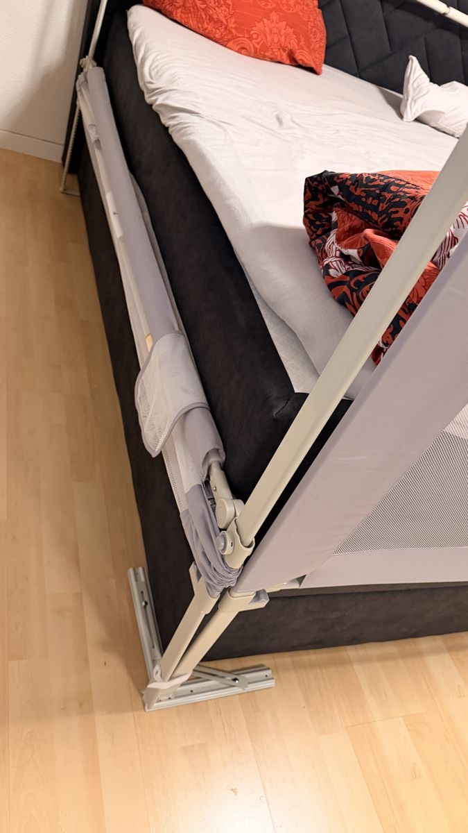 Lauf- & Sicherungsgitter: Bett-Rausfallschutz, neuwertig – Neu und originalverpackt aus Bremgarten AG von Smockrider 9