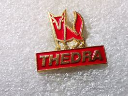 Ansteckpin 55: Thedra
