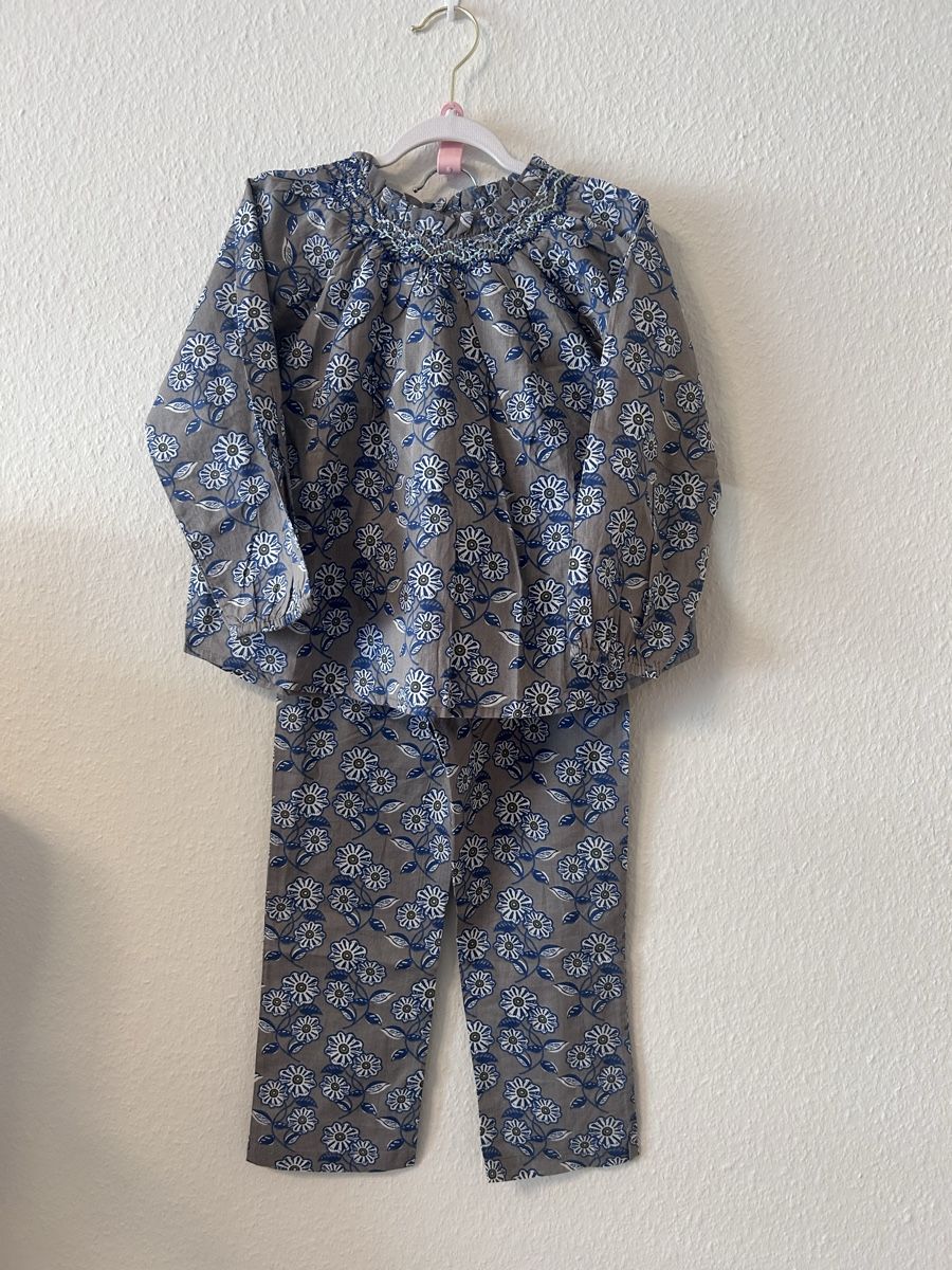 Mango Kleiderpakete & -sets: Ensemble NEUF, Mango fleuri fille, taille 4 ans! – Neu (gemäss Beschreibung) aus Carouge GE von Emilynette