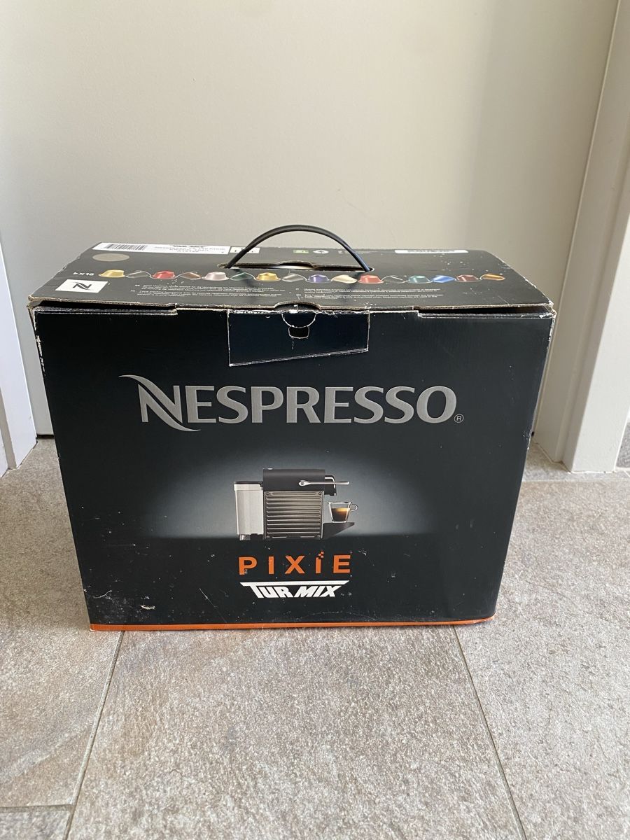 Nespresso Machines à café & Machines à expresso: Machine a cafe Nespresso – D'occasion à Chéserex par noa.schwab