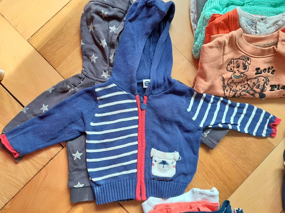 Ensembles coordonnés: Kleiderpaket Baby Gr. 68, sehr guter Zustand, 62 Teile – D'occasion à zürich par weissingerk 1