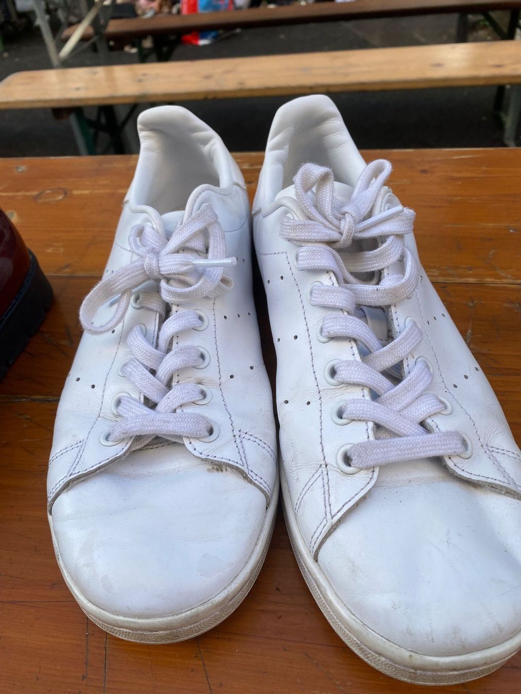 Chaussures hommes: Basket blanche – D'occasion à Montreux par Iza_81199